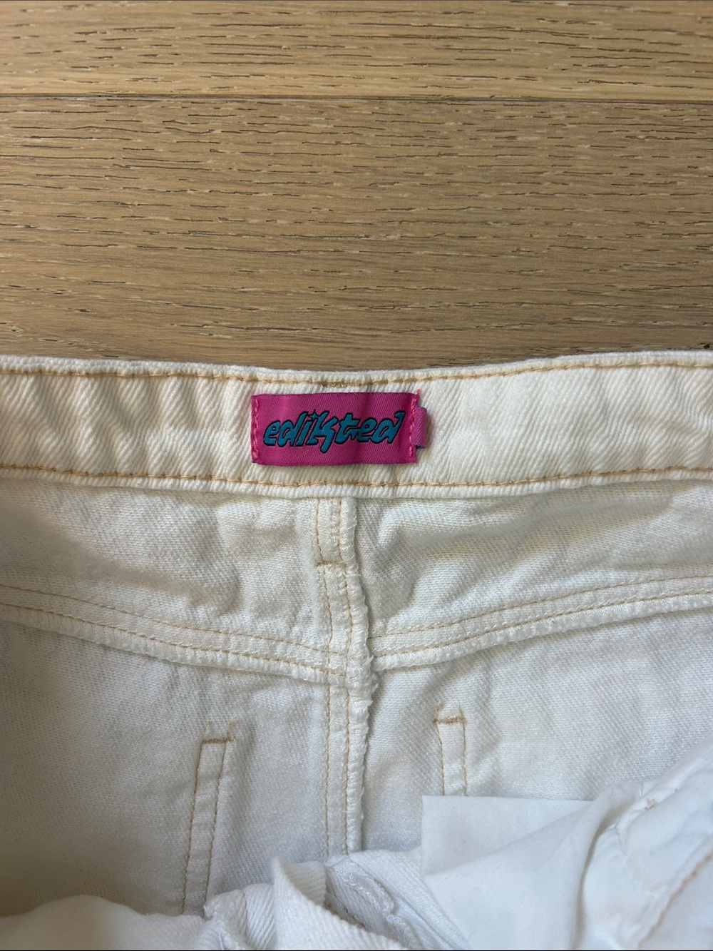 Edikted White Straight Leg Jeans cargo pants - Picture 3 of 3